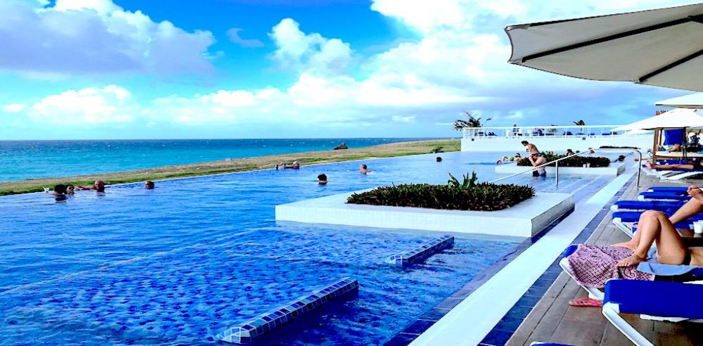 Vista Azul Pool