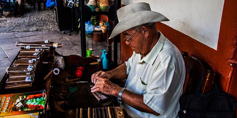 Tabaquero en la Canchanchara