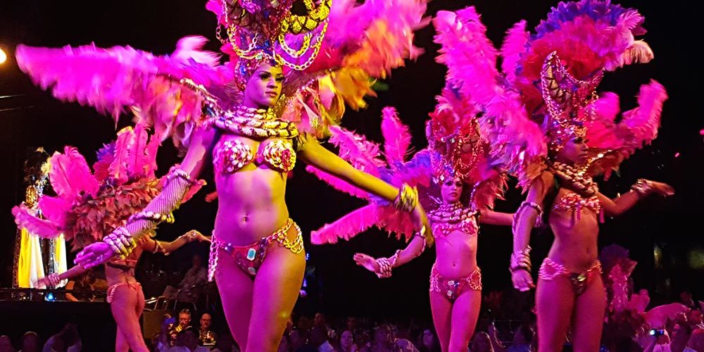 Cabaret Tropicana Oferta Estandar con Cena